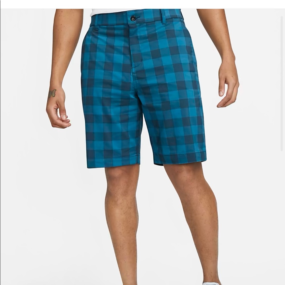 NWT!! 2022 Nike Golf Shorts